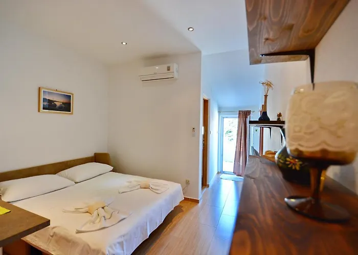 Premium, Balcony & Parking Lejlighed